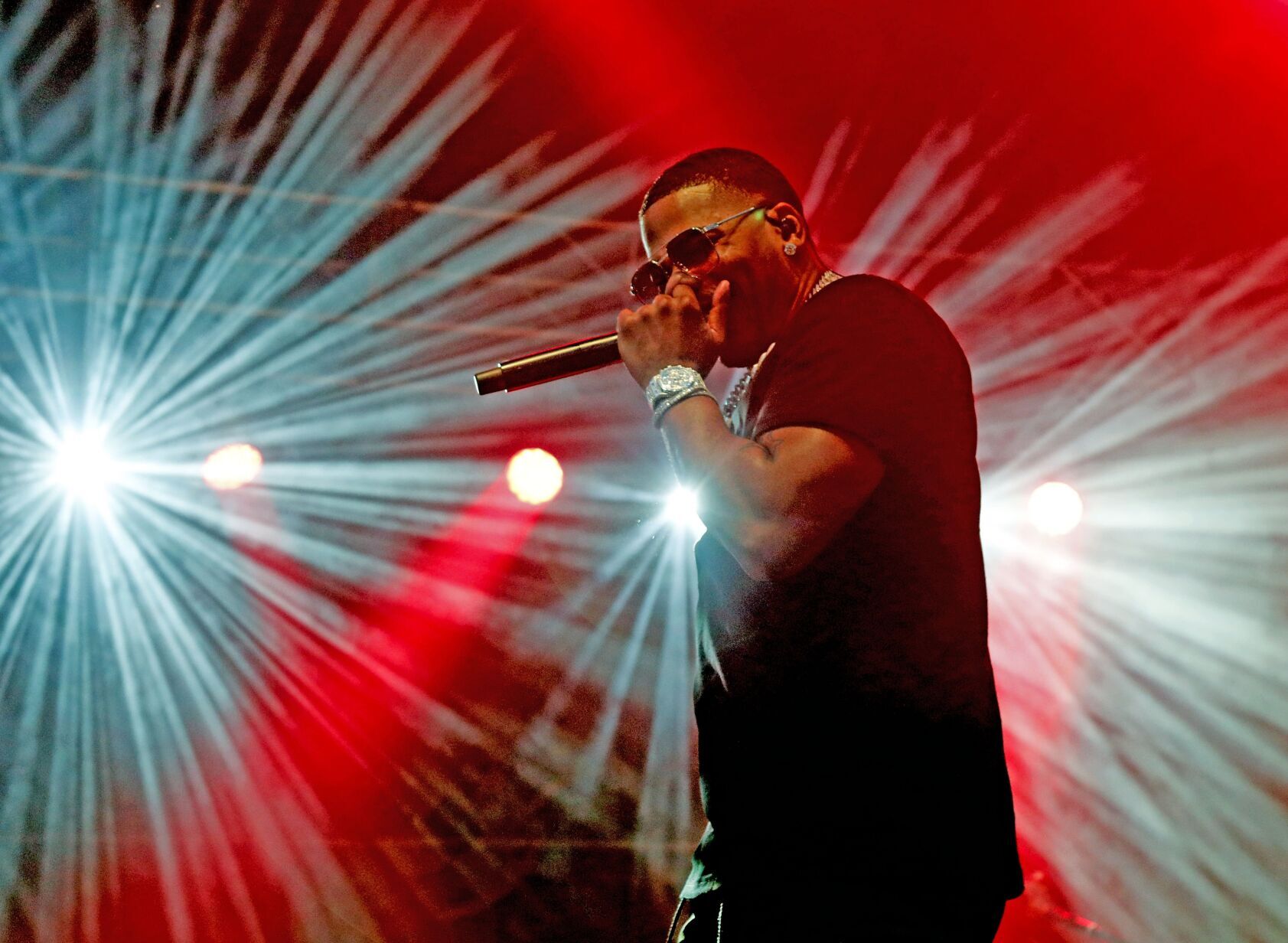 Fans enjoy concerts Saturday at World Wide Technology Raceway